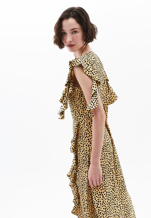 Puantiyeli Elbise ve Terlik Kombini