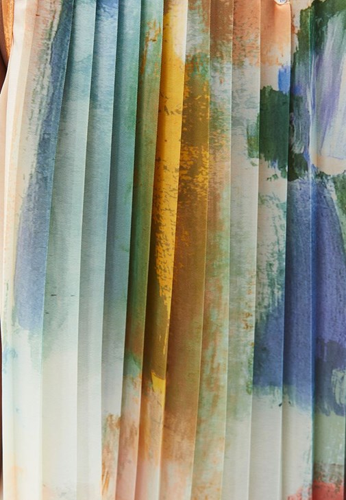 Pileli Bluz ve Etek Kombini