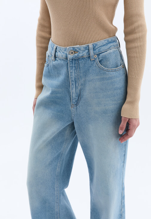 Wide-Leg Pantolon ve Poplin Gömlek Kombini