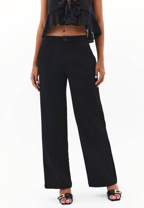 Orta Bel Pantolon ve Fırfırlı Bluz Kombini