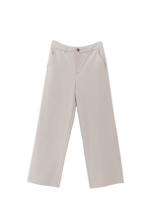 Pantolon ve Kalın Askılı Atlet Kombini