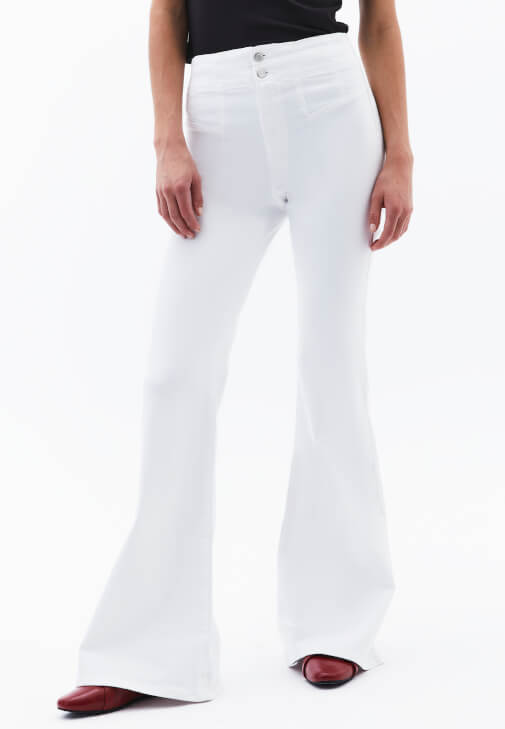 Flare Pantolon ve Büzgülü Bluz Kombini