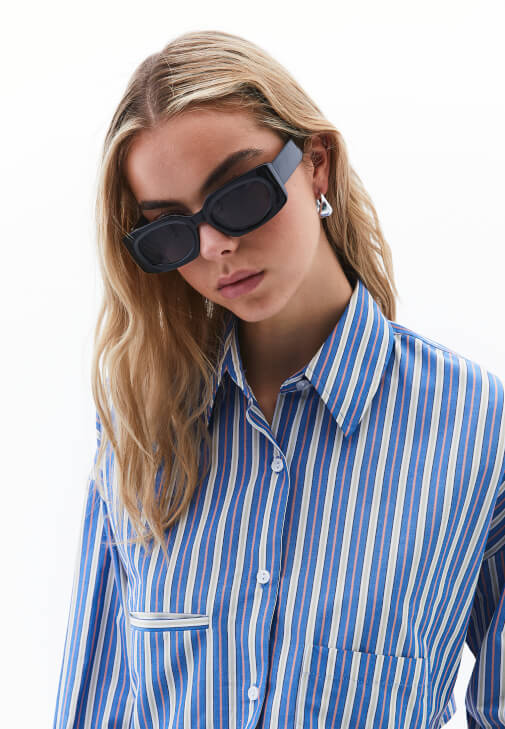 Cepli Crop Gömlek ve Kargo Pantolon Kombini