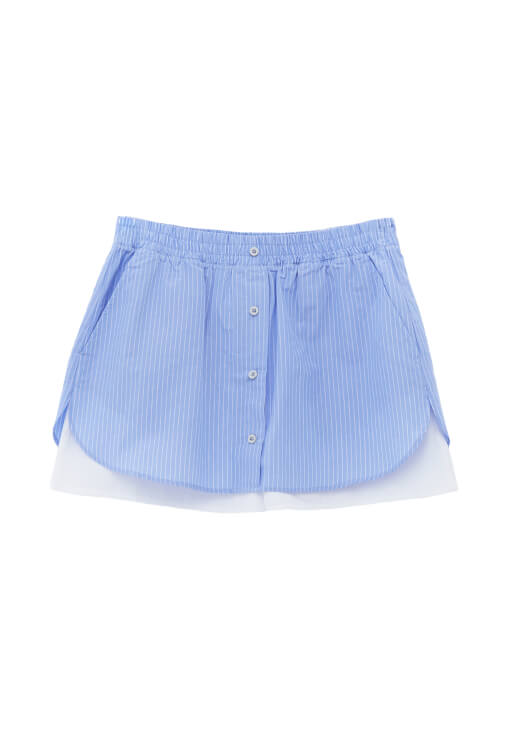 Şort Detaylı Mini Etek ve Gömlek Kombini