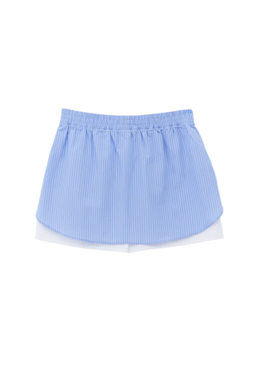 Şort Detaylı Mini Etek ve Gömlek Kombini