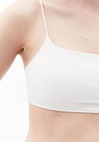İnce Askılı Bralet ve Straight-Fit Pantolon Kombini