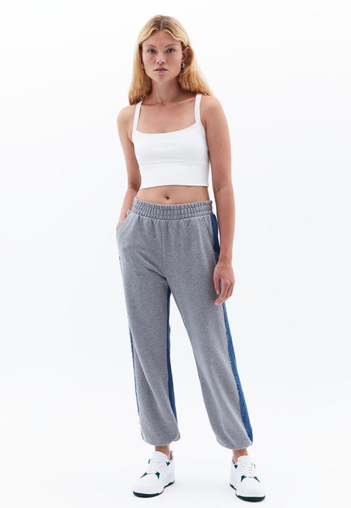 Crop Atlet ve Denim Detaylı Pantolon Kombini