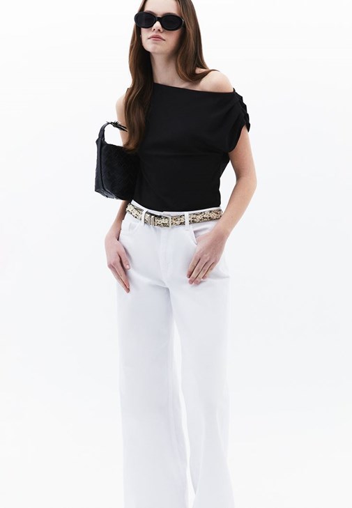 Büzgü Detaylı Bluz ve Wide-Leg Pantolon Kombini