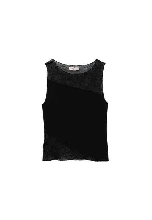 Dantel Detaylı Atlet ve Bermuda Şort Kombini