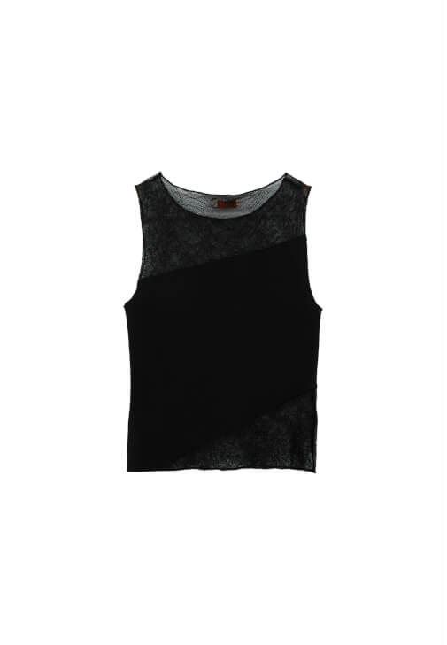 Dantel Detaylı Atlet ve Bermuda Şort Kombini