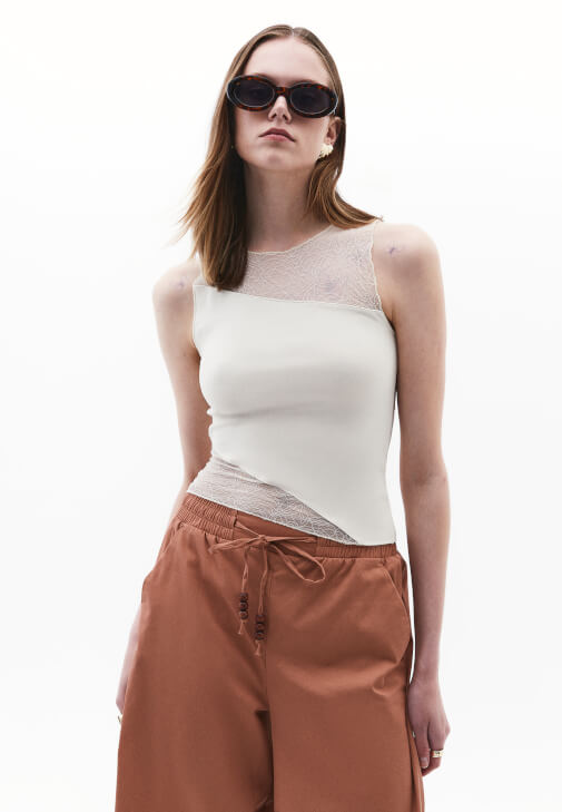 Krem Dantel Detaylı Atlet