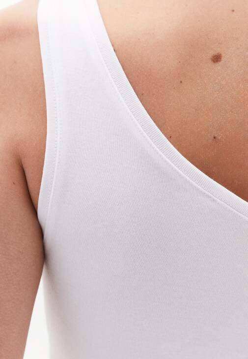 Tek Omuz Atlet ve Keten Pantolon Kombini