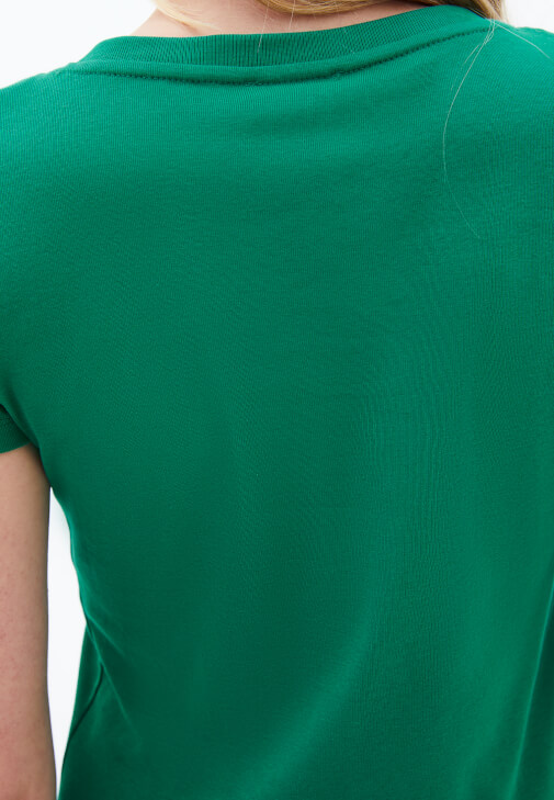 Tişört ve Boyfriend Pantolon Kombini