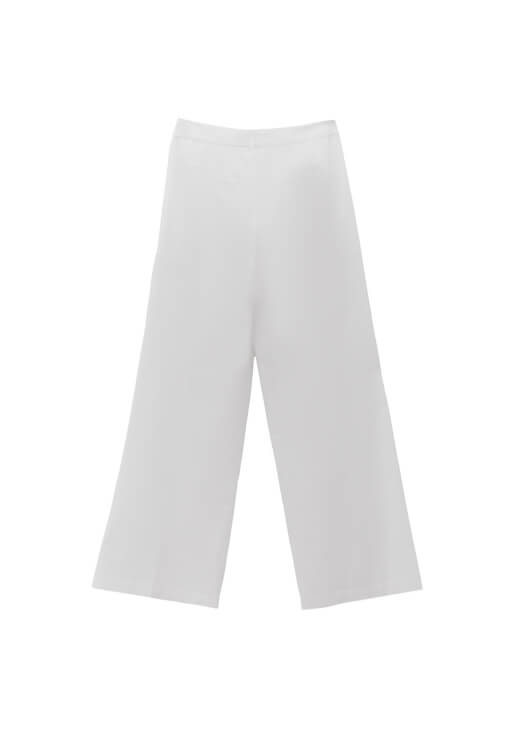 Wide-Leg Pantolon ve Çıtçıtlı Atlet Kombini