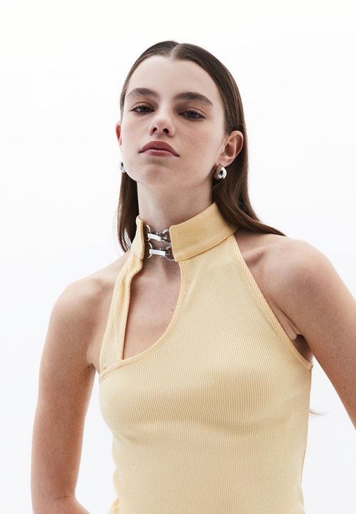 Yaka Detaylı Bluz ve Uzun Etek Kombini