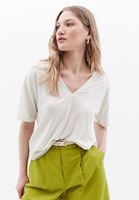 Oversize Tişört ve Tencel Şort Kombini