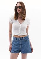 Bayan Krem Düğmeli V Yaka Bluz