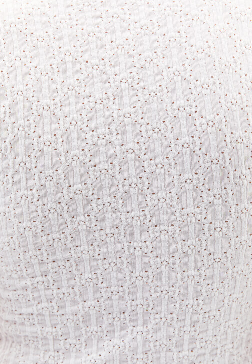 Düğme Detaylı Bluz ve Denim Şort Kombini