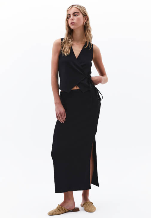 Siyah Yüksek Bel Yırtmaçlı Uzun Etek