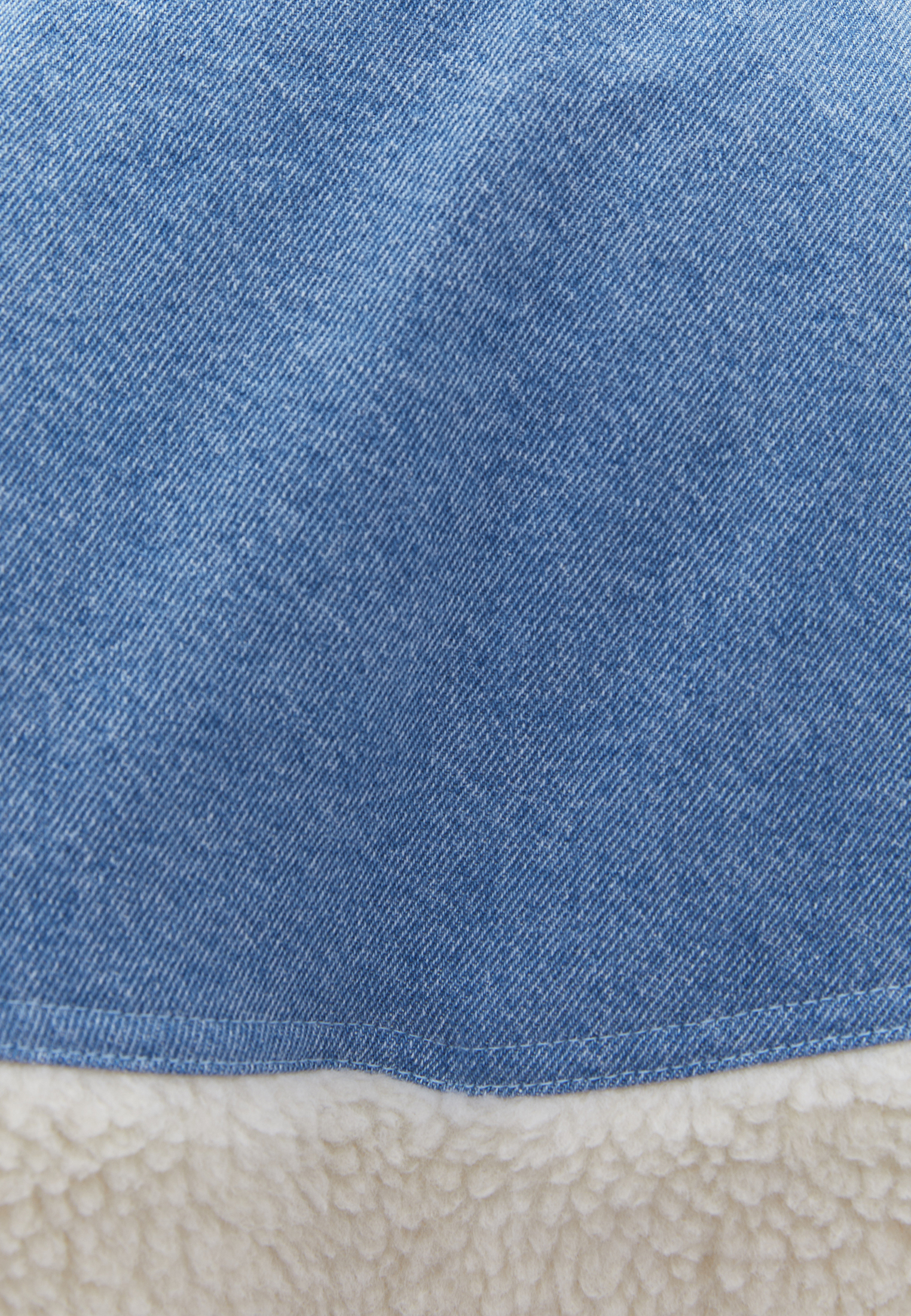 Mavi Peluş Detaylı Denim Ceket