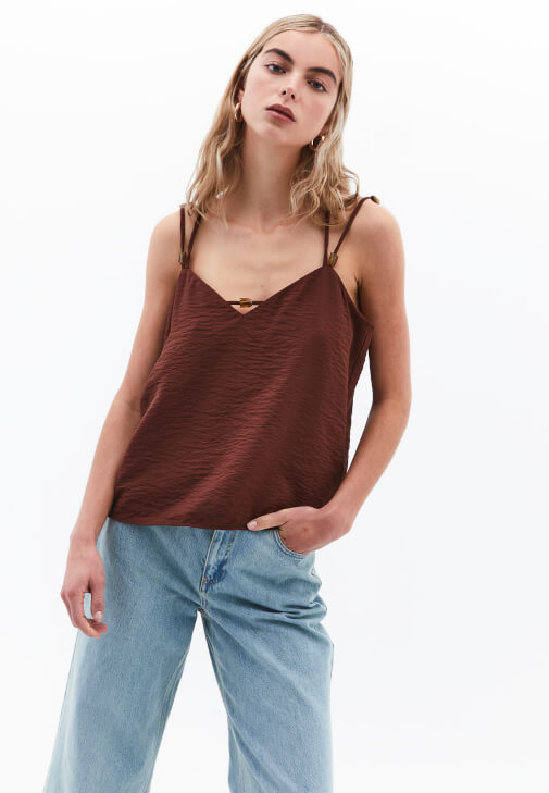 Kahverengi Boncuk Detaylı Bluz