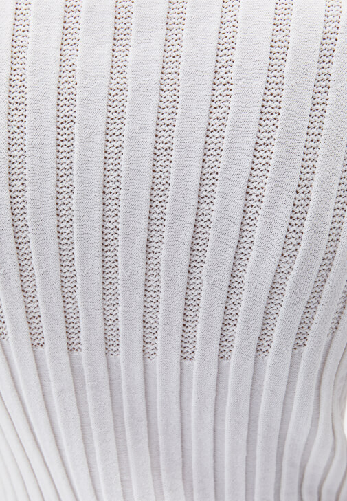 Bot Yaka Triko Bluz ve Wide-Leg Pantolon Kombini