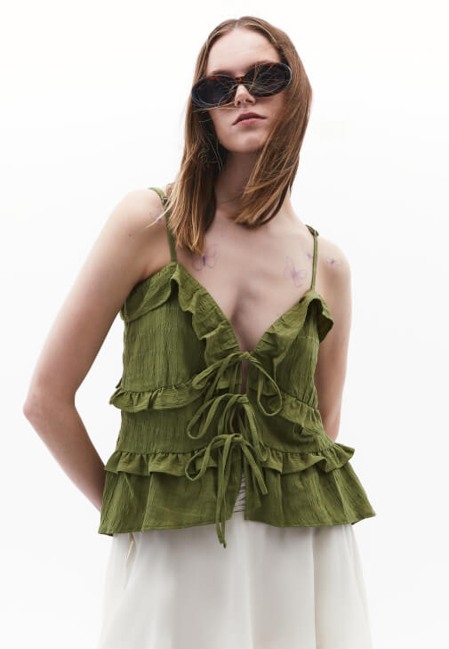 Keten Fırfırlı Bluz ve Keten Pantolon Kombini