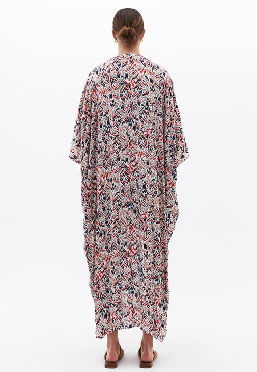 Desenli Kimono ve Mini Şort Kombini