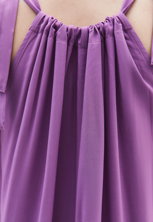 Halter Yaka Uzun Elbise ve Terlik Kombini