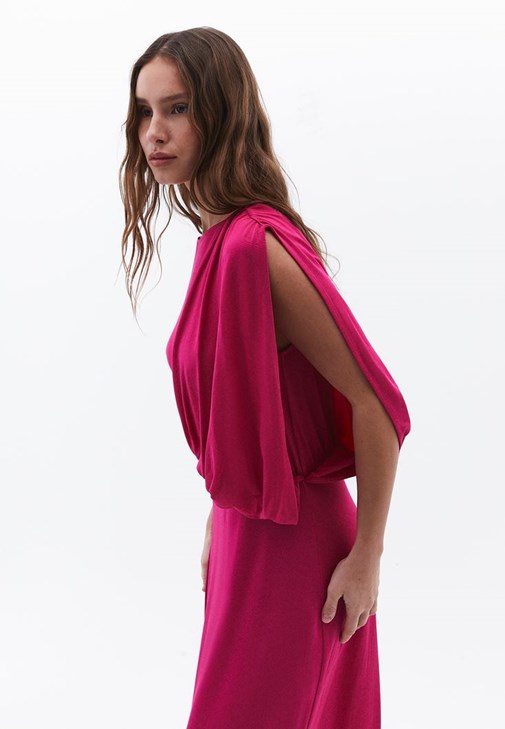 Bot Yaka Elbise ve Topuklu Terlik Kombini