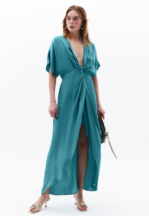 Yeşil Burgu Detaylı Uzun Elbise