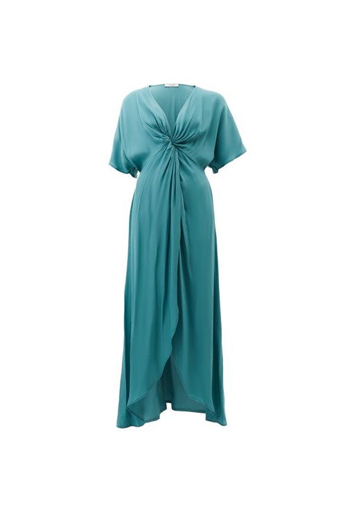 Burgulu Elbise ve Terlik Kombini