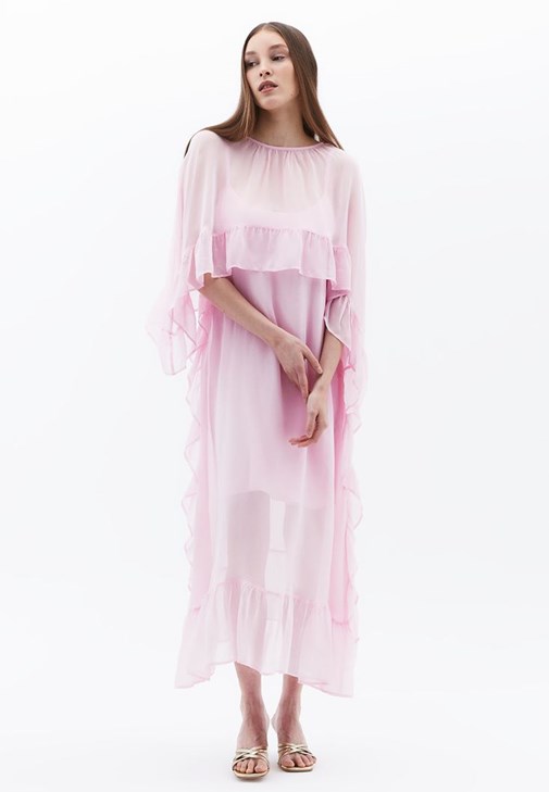 Fırfırlı Elbise ve Tokalı Ayakkabı Kombini