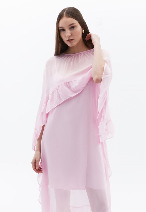 Fırfırlı Elbise ve Tokalı Ayakkabı Kombini