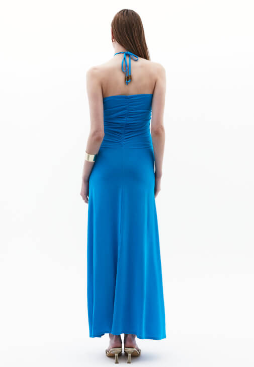 Boncuk Detaylı Elbise ve Terlik Kombini