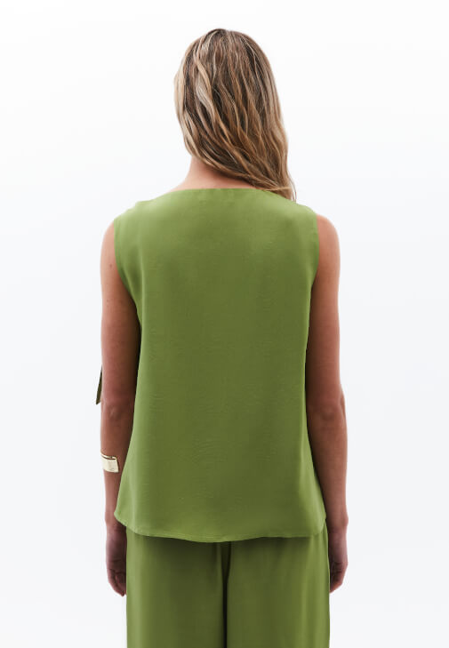 Bot Yaka Bluz ve Pantolon Kombini