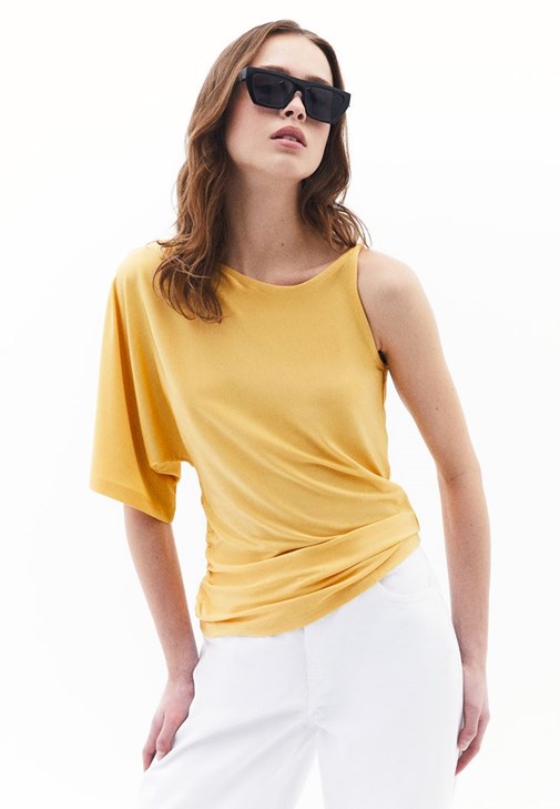 Büzgü Detaylı Bluz ve Orta Bel Pantolon Kombini