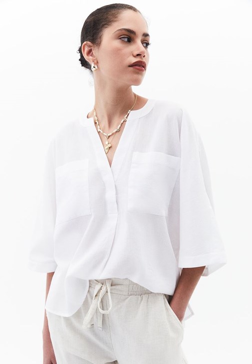 Oversize Gömlek ve Keten Carrot-Fit Pantolon Kombini