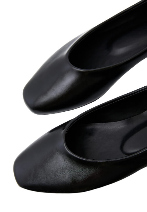 Orta Bel Pantolon ve Yünlü Ceket Kombini