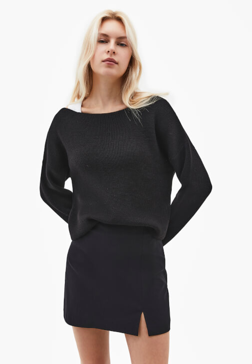 Triko Kazak ve Şort Etek Kombini