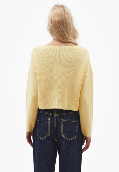 Triko Kazak ve Flare Denim Kombini