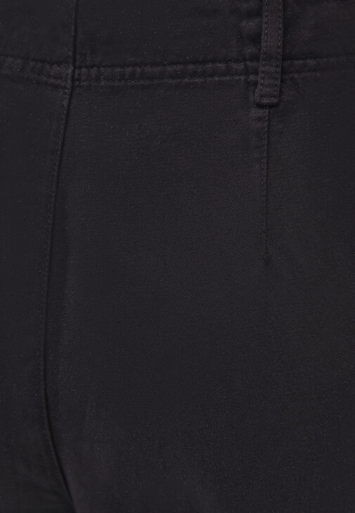 Pantolon ve Denim Ceket Kombini
