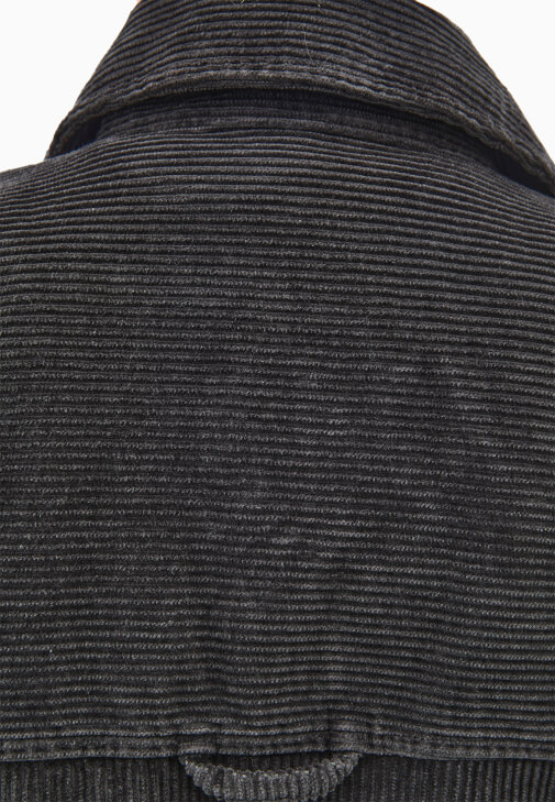 Kadife Gömlek ve Orta Bel Pantolon Kombini
