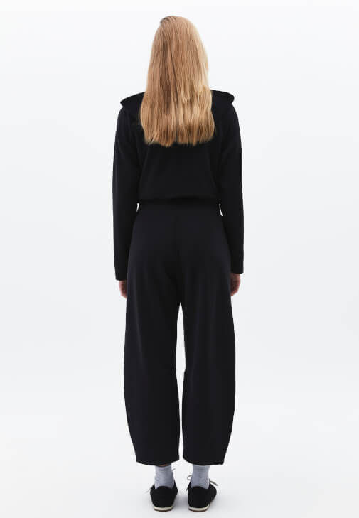 Modal Barrel-Fit Pantolon ve Sweatshirt Kombini