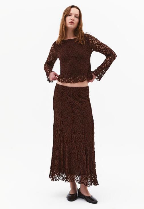 Bot Yaka Tişört ve Etek Kombini