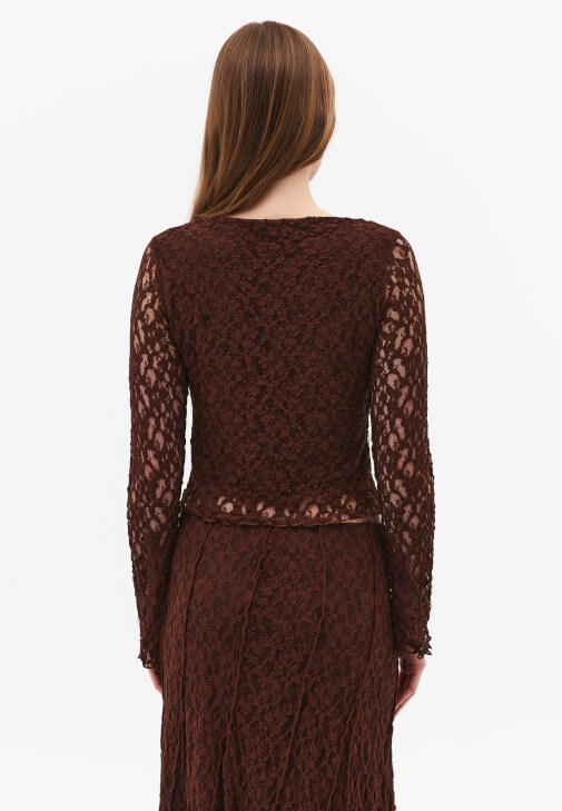 Bot Yaka Tişört ve Etek Kombini