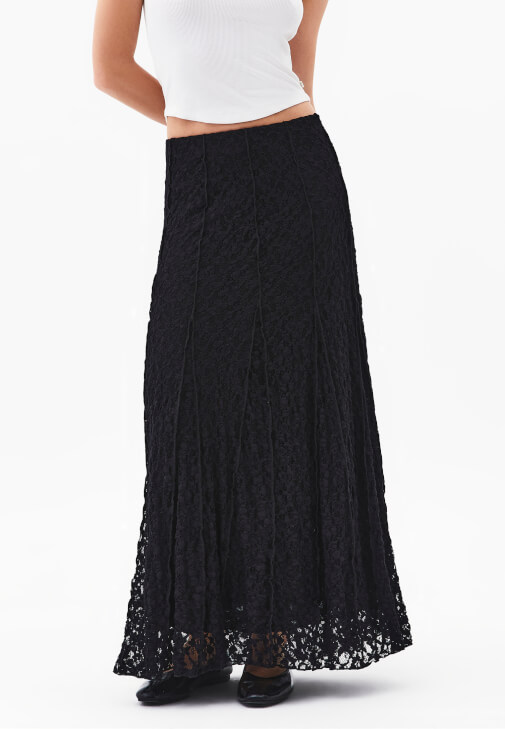 Dantelli Etek ve Ceket Kombini