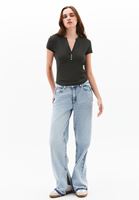 Bayan Haki Modal Düğme Detaylı Tişört