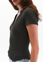 Bayan Haki Modal Düğme Detaylı Tişört