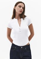 Bayan Beyaz Modal Düğme Detaylı Tişört